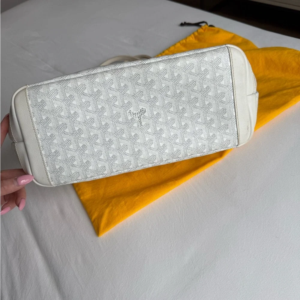 Goyard White/Off-White St.Artois Tote - Picture 8 of 16